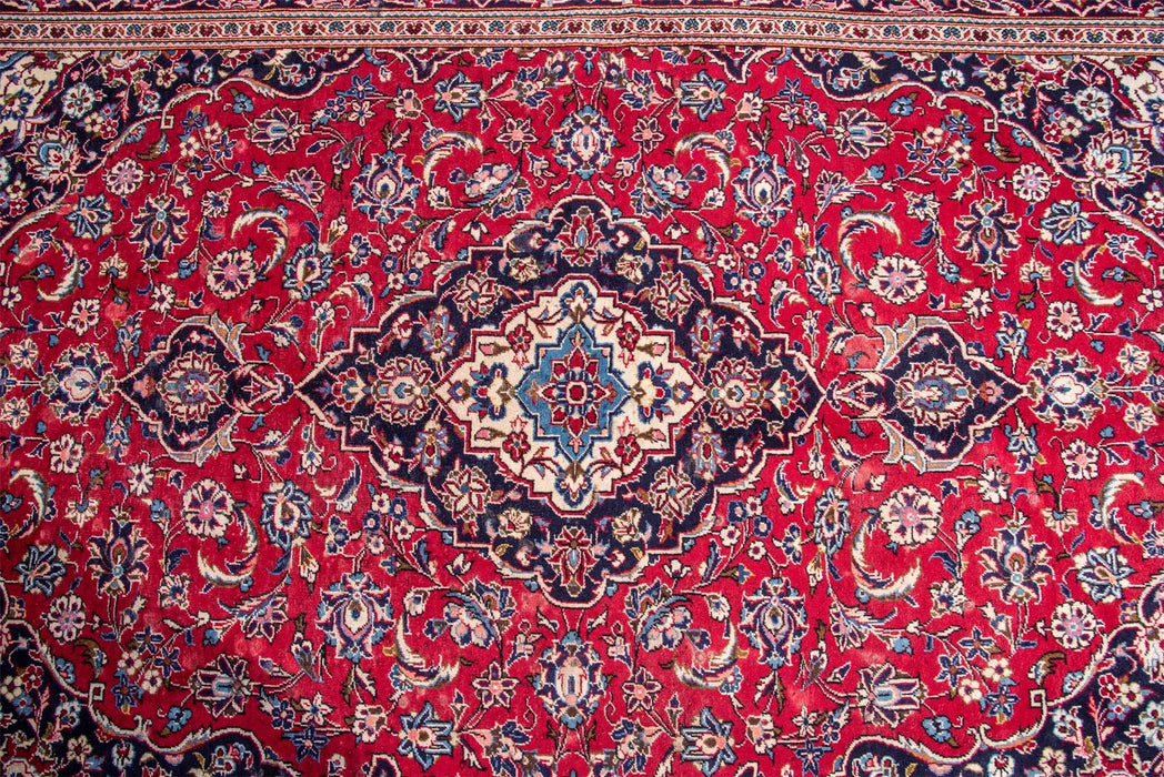 Traditional Vintage Handmade Rug 305X196 CM The Rugs Outlet 