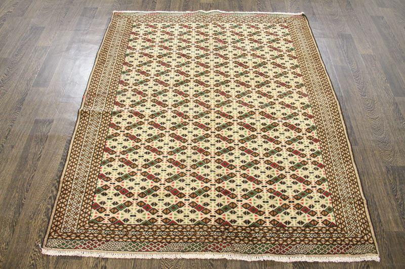 Traditional Vintage Handmade Rug 136x160cm The Rugs Outlet 