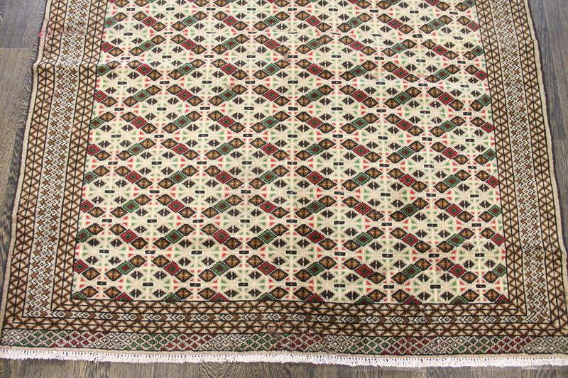 Traditional Vintage Handmade Rug 136x160cm The Rugs Outlet 