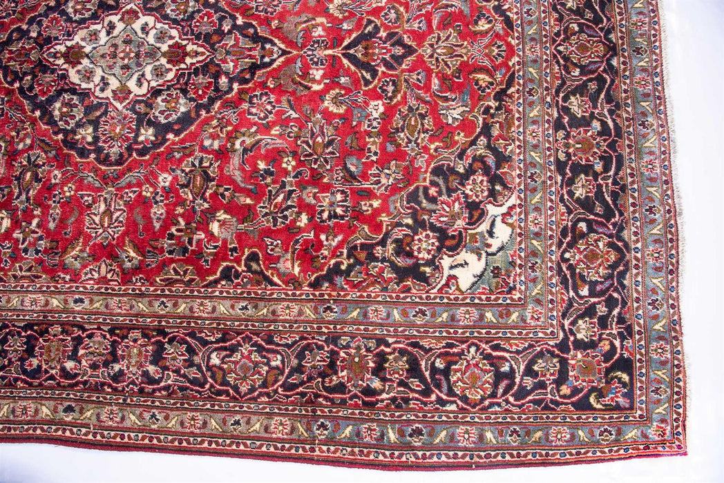 Traditional Vintage Handmade Rug 284X195 CM The Rugs Outlet 