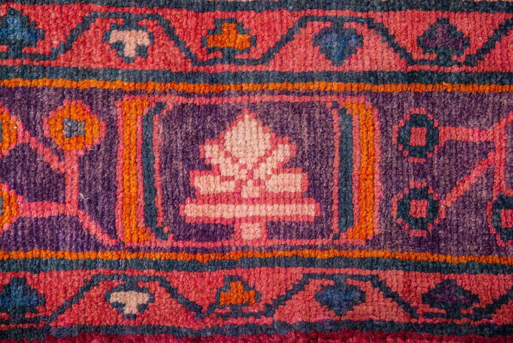 Traditional Vintage Handmade Rug 284 X 143 The Rugs Outlet 