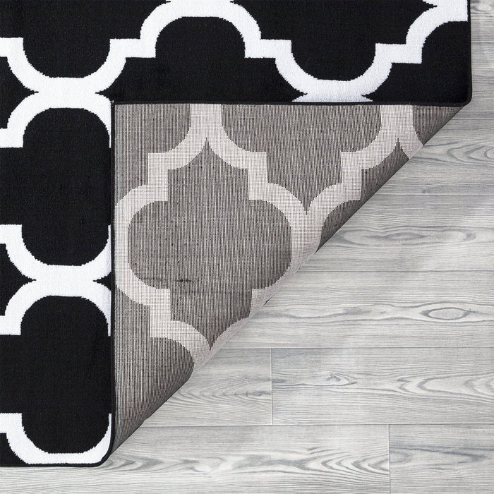 Trendy Moroccan Rug V2 - Black