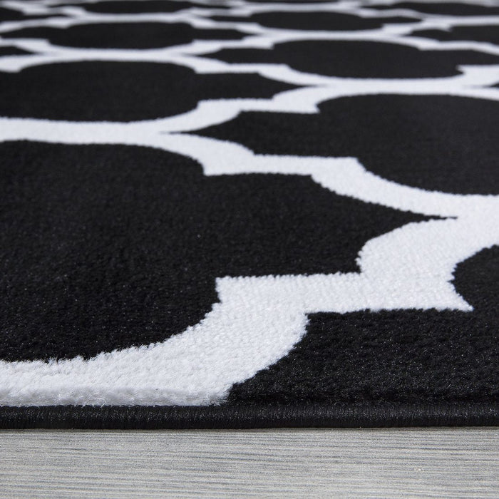 Trendy Moroccan Rug V2 - Black