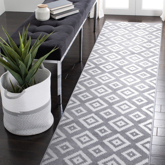 Trendy Diamond Trellis Rug - Grey