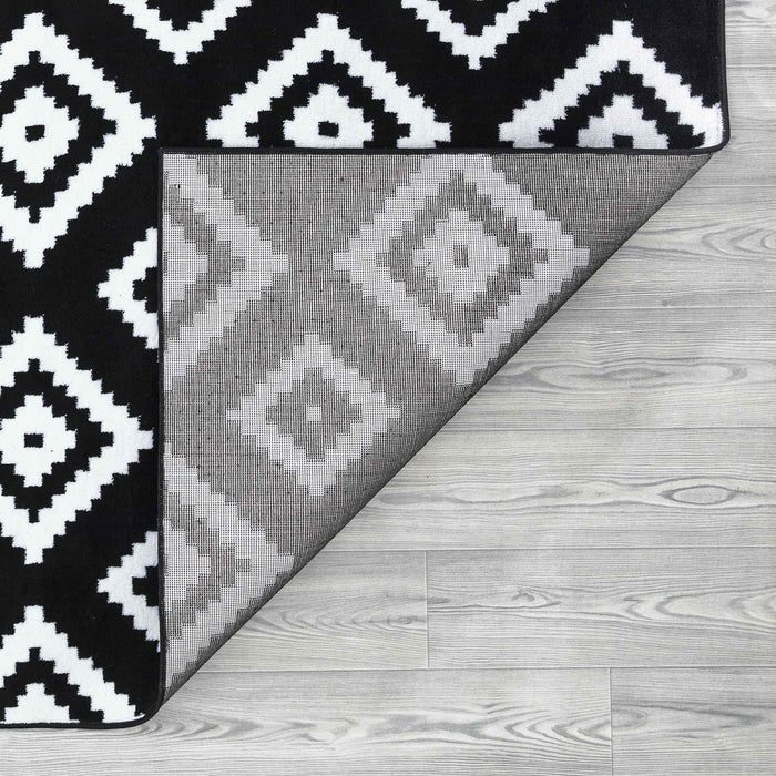 Trendy Diamond Trellis Rug V2 - Black